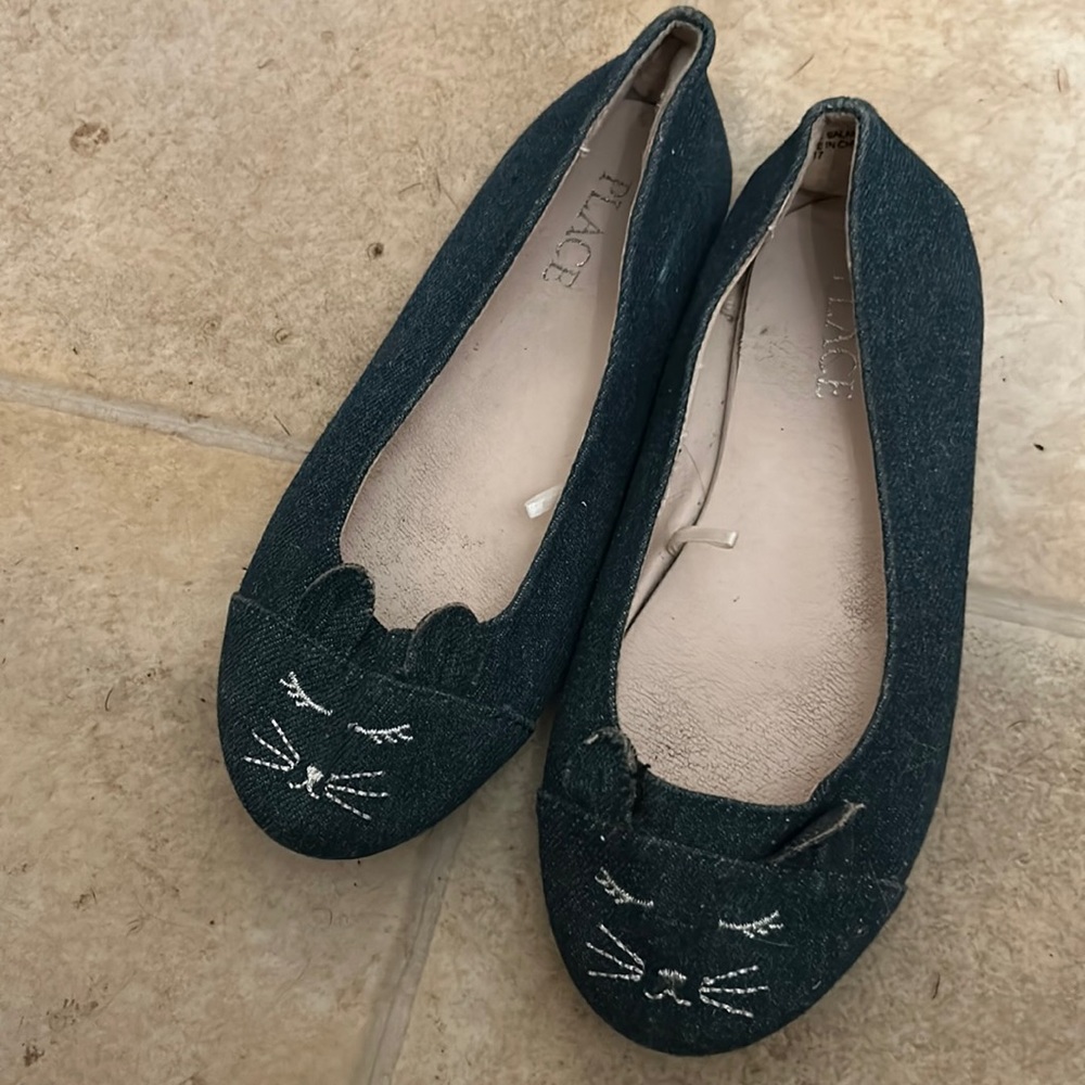 Size 13 Childrens place denim blue flats with cat faces